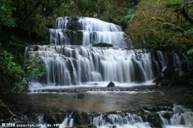 小溪河流风景图片