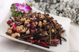 蕨菜炒豆嘴
