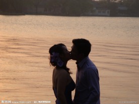 雷锋塔边婚纱照