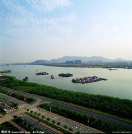 滨河马路