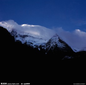 稻城雪山