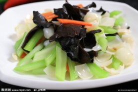 广东名菜 西芹炒木耳