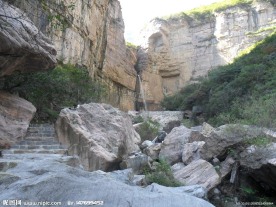 关山红石峡溪水