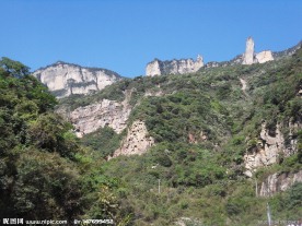 关山红石峡
