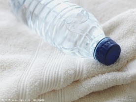 矿泉水