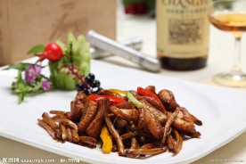 茶树菇炒鳗鱼柳 美食 菜品