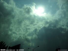乌云的天空