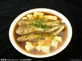 小黄鱼焖豆腐