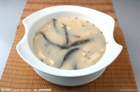 泥鳅炖豆腐