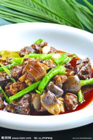青椒焖狗肉