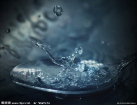 水花和勺子