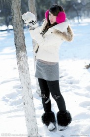 雪中女孩