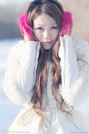 雪中女孩