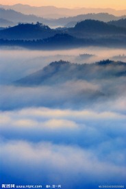 山峦云海