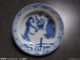 康雍人物侍女纹盘