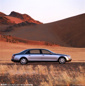 荒漠中的迈巴赫