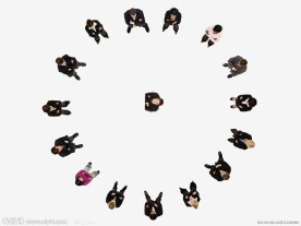 站成一圈的商务团队