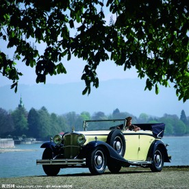 古典迈巴赫老爷车
