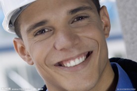 微笑快乐的帅哥