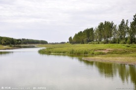 河边