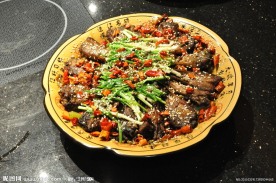 干锅鸭下巴