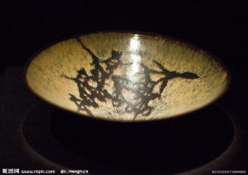 吉州窑剪纸贴花梅花纹碗