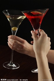 碰杯