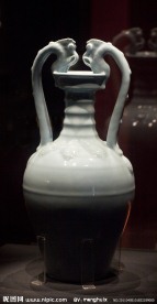 天蓝釉双龙耳瓶