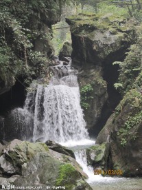 山涧流水