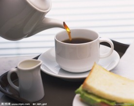 倒茶