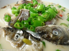 青椒焖草鱼