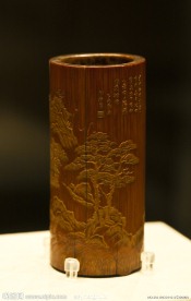 张希黄款竹雕山水楼阁笔筒