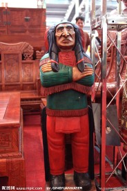 木雕印第安人二