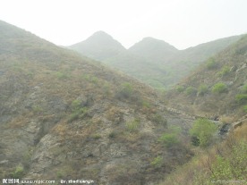 峰峦叠嶂