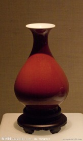 霁红釉玉壶春瓶