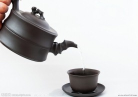 倒茶