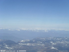 山峰天空