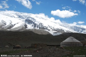 喀什的雪山