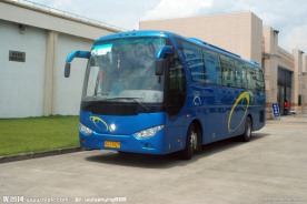 客车