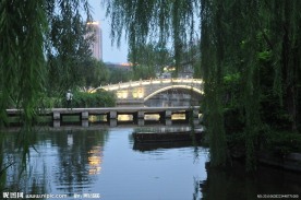 大明湖风光