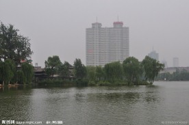 大明湖风光