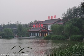 大明湖风光