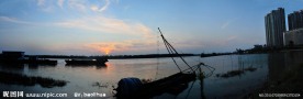 长江黄昏全景图