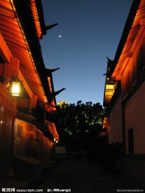 夜幕下的丽江