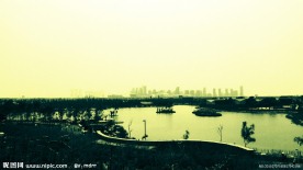 湖边景色