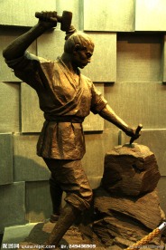 筑长城的工人铜像