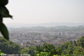 小城故事