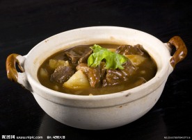 萝卜牛腩煲