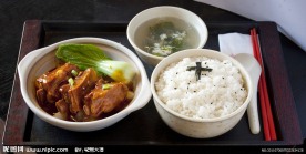 招牌红烧牛排