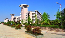 成读大学教学楼